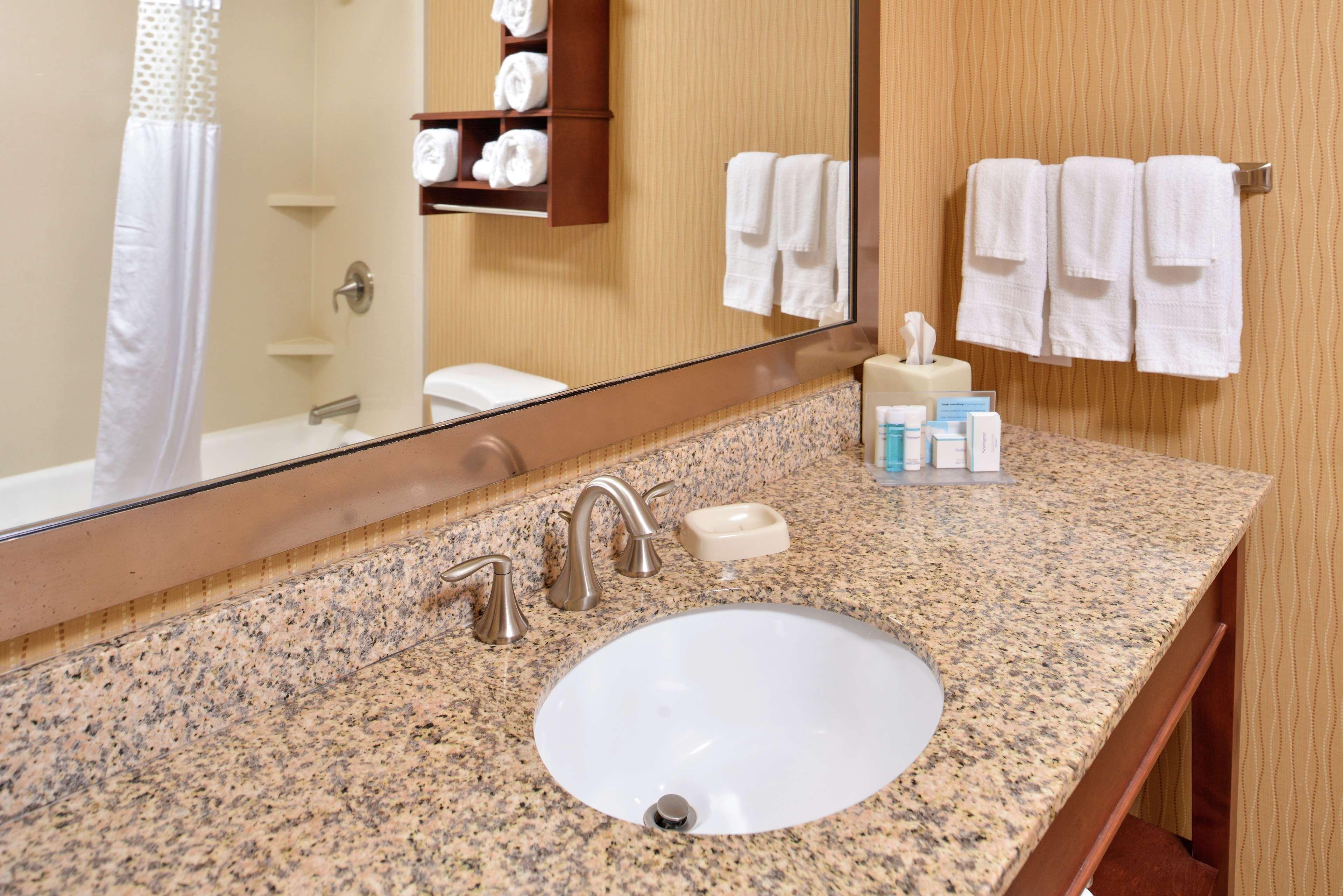 Hampton Inn Idaho Falls / Airport Bagian luar foto