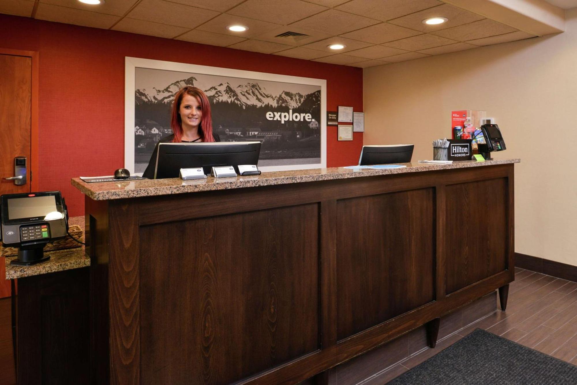 Hampton Inn Idaho Falls / Airport Bagian luar foto