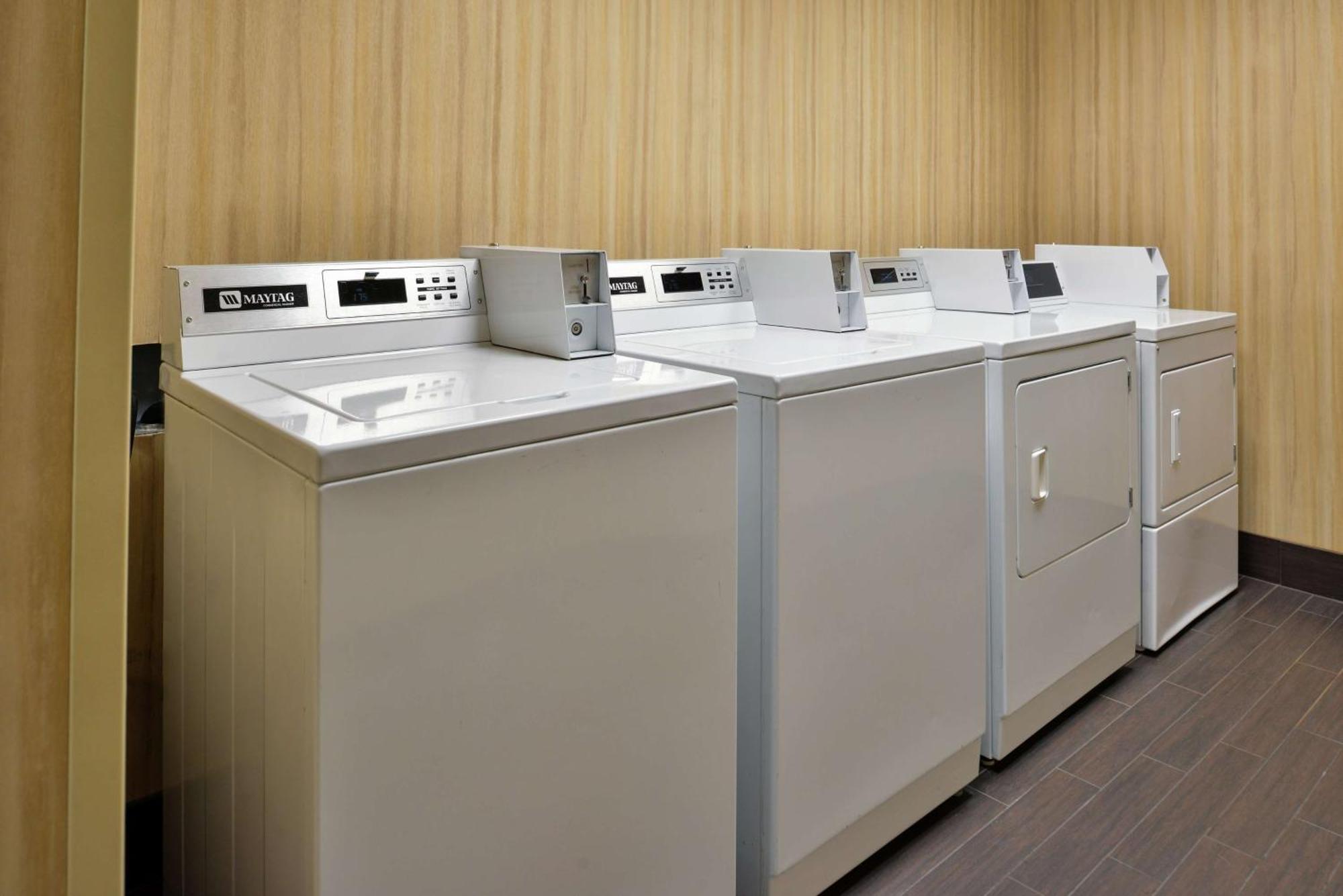 Hampton Inn Idaho Falls / Airport Bagian luar foto