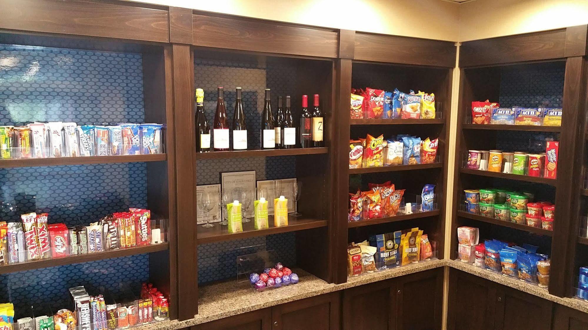 Hampton Inn Idaho Falls / Airport Bagian luar foto
